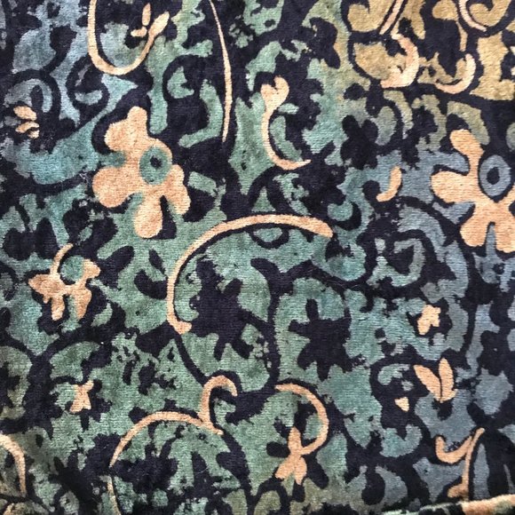 🌼 🌻 🌸 Beautiful Green, Gold & Black Velour Scarf - Picture 9 of 11